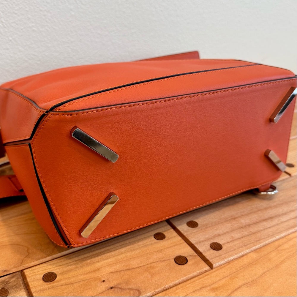 ‼️SOLD‼️ Loewe Medium Puzzle Bag Orange - Picture 3 of 16